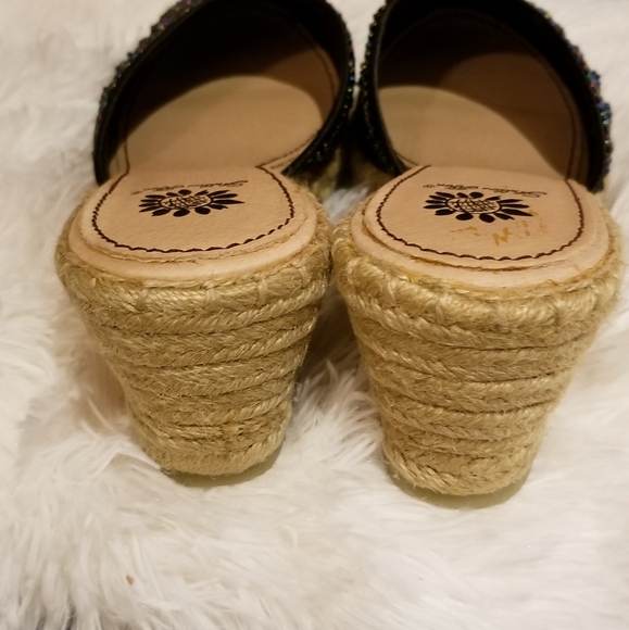 NWOT. Yellow Box Navy Blue Espadrille Beaded Wedge Sandals. - Picture 5 of 7
